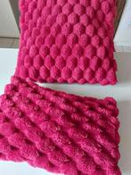 Sier kussen Rood 50x50 en een kleinere alles 3.50€, Huis en Inrichting, Woonaccessoires | Kussens, Ophalen, Zo goed als nieuw