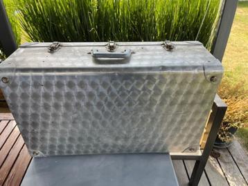 aluminium koffer beschikbaar voor biedingen