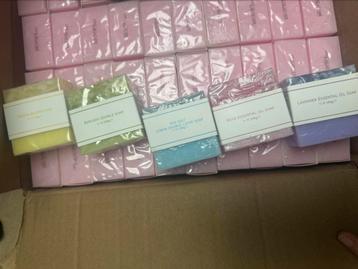 250 Zeepblokjes in verschillende kleuren beschikbaar voor biedingen
