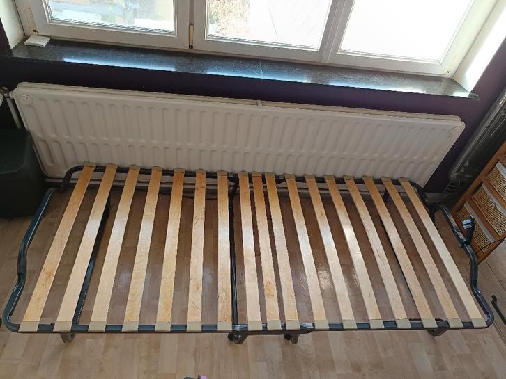 Lit pliant 90 cm large, Huis en Inrichting, Slaapkamer | Bedden, Nieuw, Eenpersoons, 90 cm, 190 cm of minder, Metaal, Ophalen