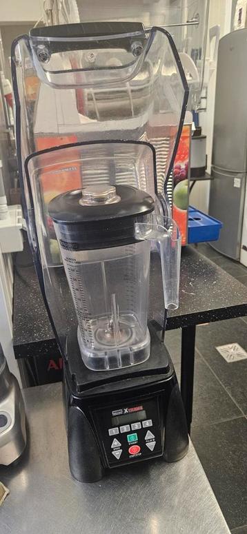 Uiterst krachtige smoothiemachine beschikbaar voor biedingen