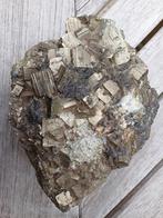 Zware blok pyriet - 1750 gram, Verzamelen, Ophalen of Verzenden, Mineraal
