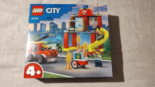 Lego City 60375 – Brandweerkazerne en -wagen, Kinderen en Baby's, Speelgoed | Duplo en Lego, Nieuw, Lego, Complete set, Ophalen of Verzenden