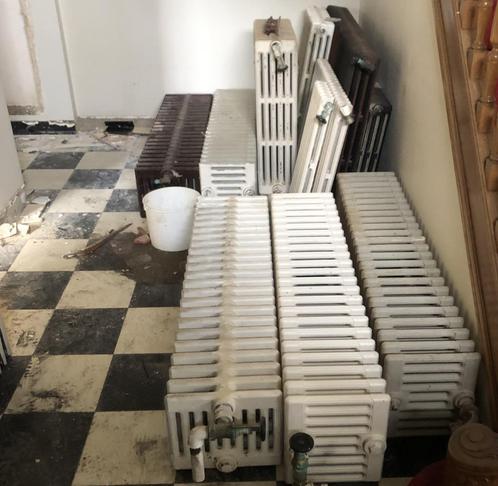 gietijzer radiator, Doe-het-zelf en Bouw, Verwarming en Radiatoren, Gebruikt, Radiator, Ophalen