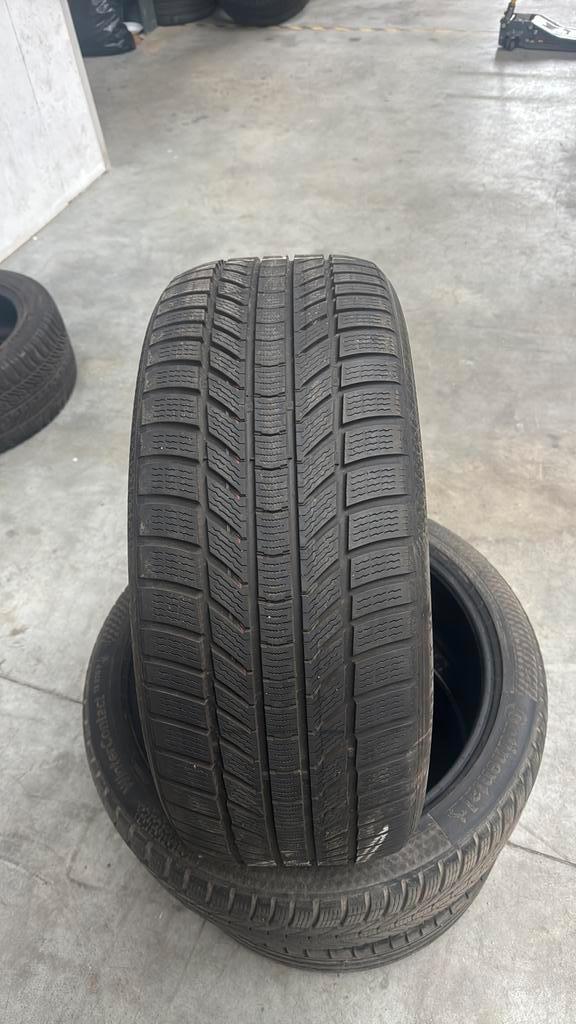 255/40/21 255/4/R21. 2554021 marque d'hiver Continental, Autos : Divers, Autos divers Autre, Enlèvement