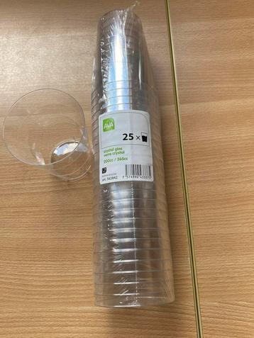Plastic jeneverglazen 1350 stuks beschikbaar voor biedingen