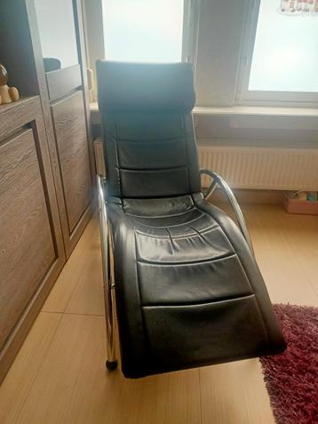 Mooi vintage design relax van de ontwerper Kare  beschikbaar voor biedingen