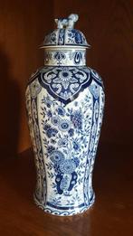 Delft/B vaas gesigneerd Overdekte vaas Hoogte 32 cm Florapat, Antiek en Kunst, Ophalen of Verzenden