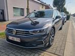 Volkswagen  Passat Hybrid 2020, Auto's, 4 cilinders, Zwart, Leder, Bedrijf