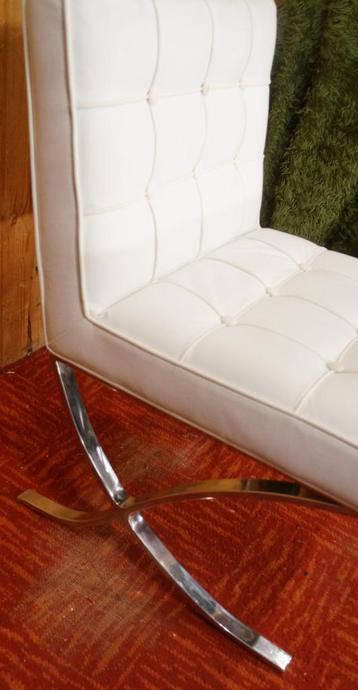Bauhaus Luxe Berlin Barcelona Chair Witte RVS eetkamerstoel beschikbaar voor biedingen
