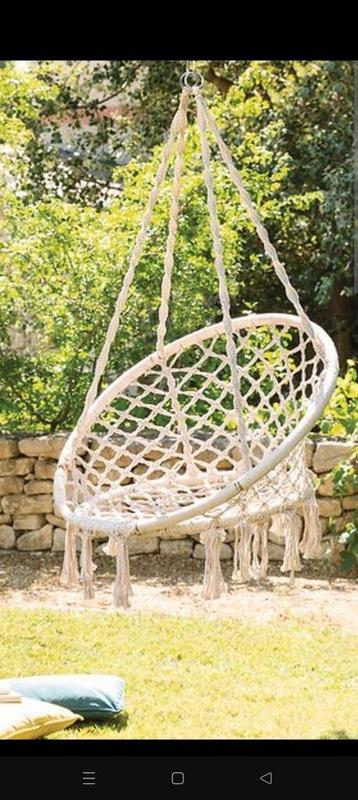 Chaise suspendue neuve. 25€  beschikbaar voor biedingen