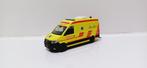 VW Crafter 1/87  Lux ambulance, Hobby & Loisirs créatifs, Voitures miniatures | 1:87, Enlèvement ou Envoi, Herpa, Neuf