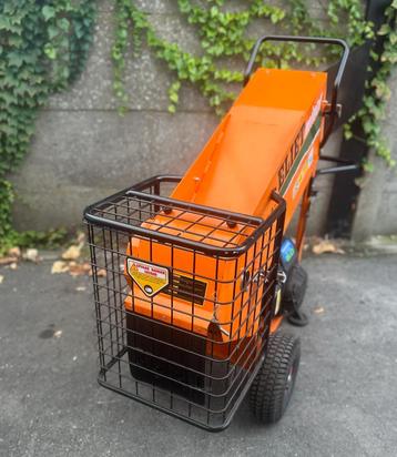Professioneel eliet Hakselaar / houtversnipperaar, nieuw ! beschikbaar voor biedingen