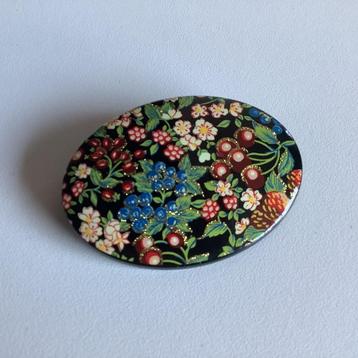 Fashion broche met bloemen en glitter beschikbaar voor biedingen