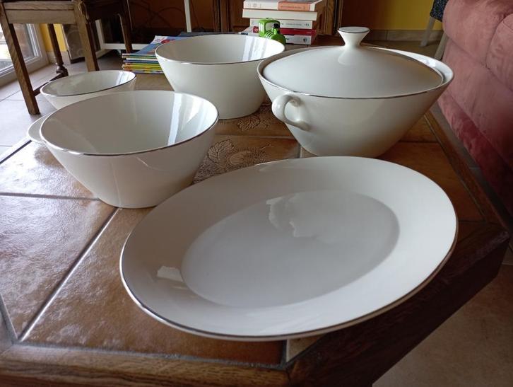 Vintage servies van aardewerk., Antiek en Kunst, Antiek | Servies compleet, Ophalen