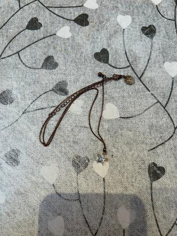 Ketting linasi beschikbaar voor biedingen