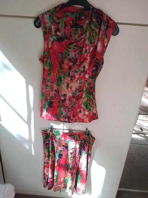 Set blouse + rok Vila Joy, Kleding | Dames, Rokken, Zo goed als nieuw, Maat 46/48 (XL) of groter, Rood, Onder de knie, Ophalen of Verzenden