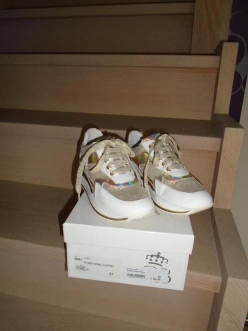 Prachtige - sneakers van RTB goud - wit, Enfants & Bébés, Vêtements enfant | Chaussures & Chaussettes, Comme neuf, Chaussures