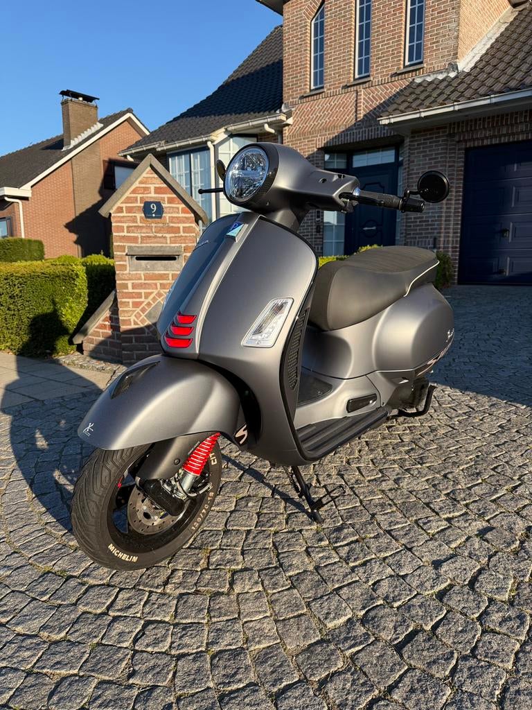 Unieke Vespa gts 300, Scooter, 300 cc, Gebruikt, Particulier