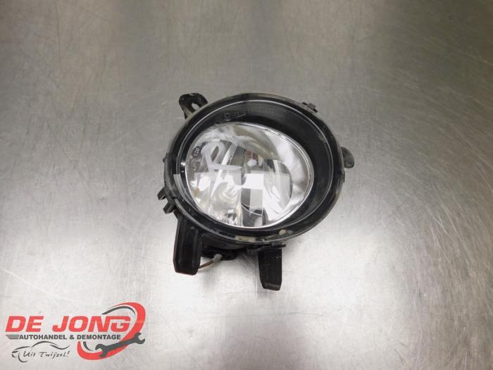 Feu antibrouillard avant droit d'un BMW 1-Serie, Autos : Pièces & Accessoires, Éclairage, BMW, Utilisé, 3 mois de garantie, Enlèvement ou Envoi