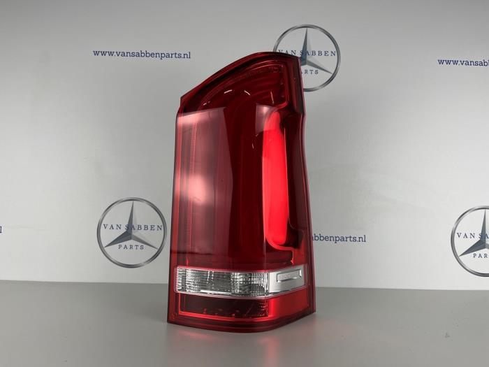 Feu arrière droit d'un Mercedes Vito, -, 3 mois de garantie, Utilisé, -