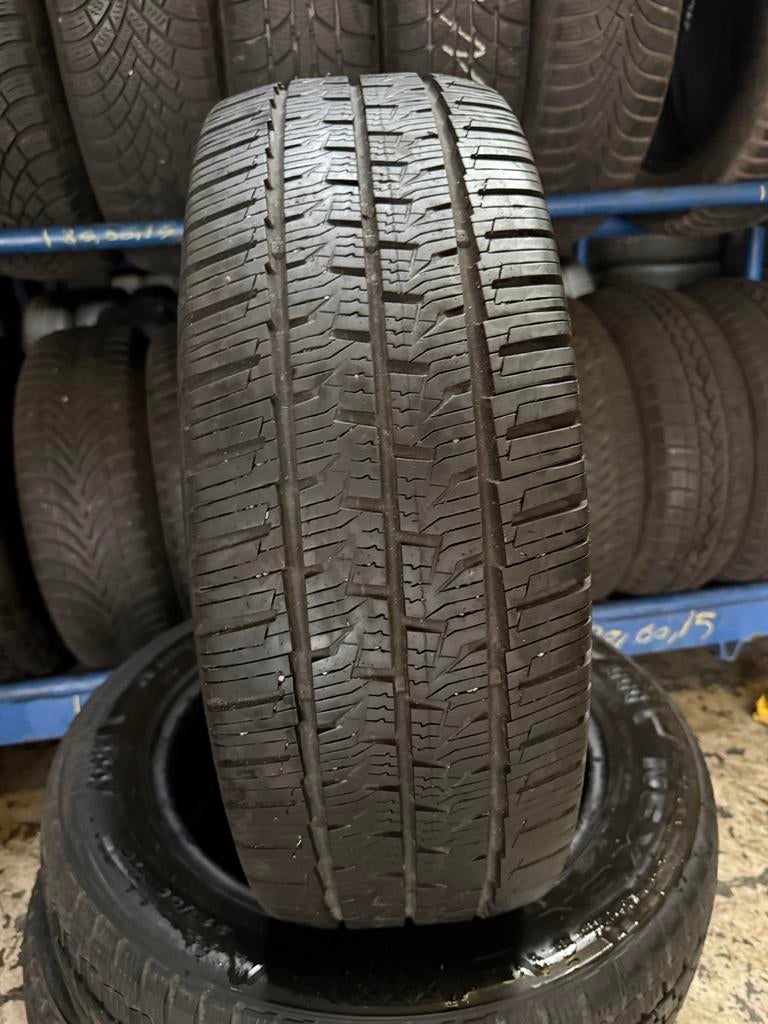 225/70/15c Continental avec montage et équilibrage, Enlèvement