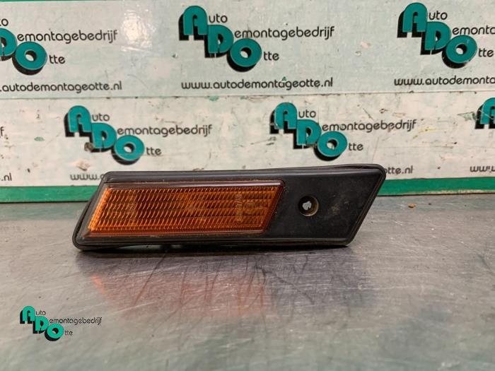 Feu clignotant droit d'un BMW 3-Serie (3-Serie 90-), Autos : Pièces & Accessoires, Éclairage, BMW, Utilisé, 3 mois de garantie