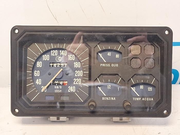 Kilometerteller KM van een Alfa Romeo Alfetta, Auto-onderdelen, Dashboard en Schakelaars, Alfa Romeo, Gebruikt, 3 maanden garantie