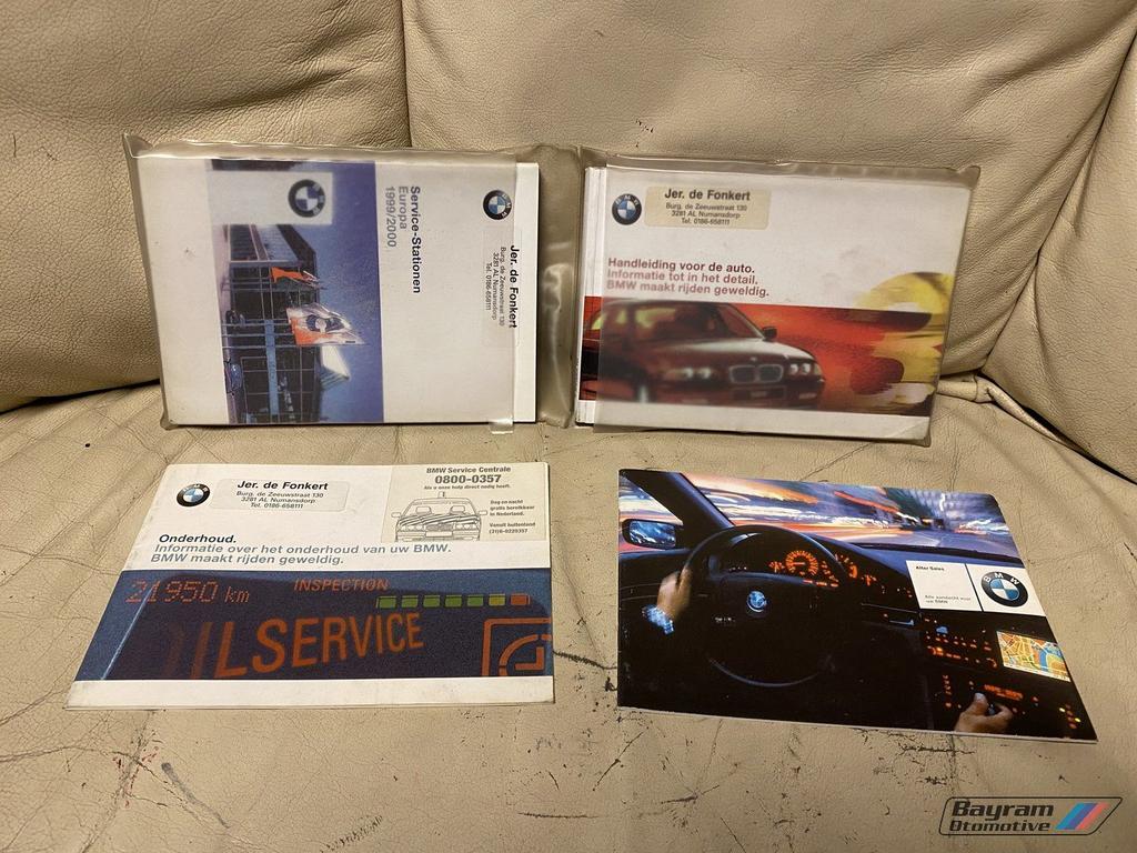 Bmw E46 handleiding set 316i onderhoudsmap boekjes 3-serie, Autos : Pièces & Accessoires, -, Utilisé, -, Enlèvement ou Envoi