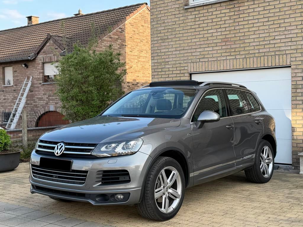 Volkswagen Touareg 3.0 TDI R-LINE 245CV, Auto's, Volkswagen, Particulier, Touareg, 4x4, Diesel, Euro 5, SUV of Terreinwagen, 5 deurs