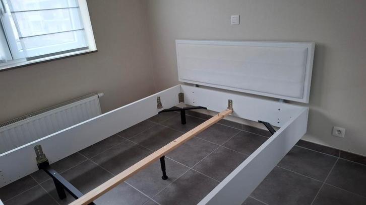Bed frame, Huis en Inrichting, Slaapkamer | Bedden, Zo goed als nieuw, Tweepersoons, 140 cm, 200 cm, Hout, Wit, Ophalen