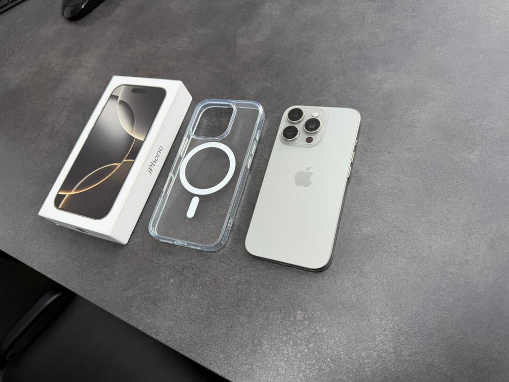 Iphone 16 pro gris 128g complet boite chargeur et facture, Télécoms, Téléphonie mobile | Apple iPhone, Enlèvement