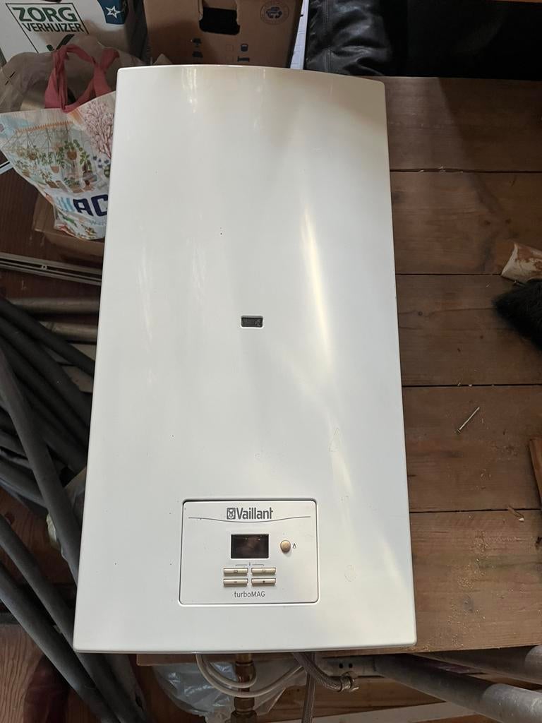 Valliant turboMag doorstroomgeiser, Doe-het-zelf en Bouw, Chauffageketels en Boilers, Zo goed als nieuw, Boiler, Ophalen