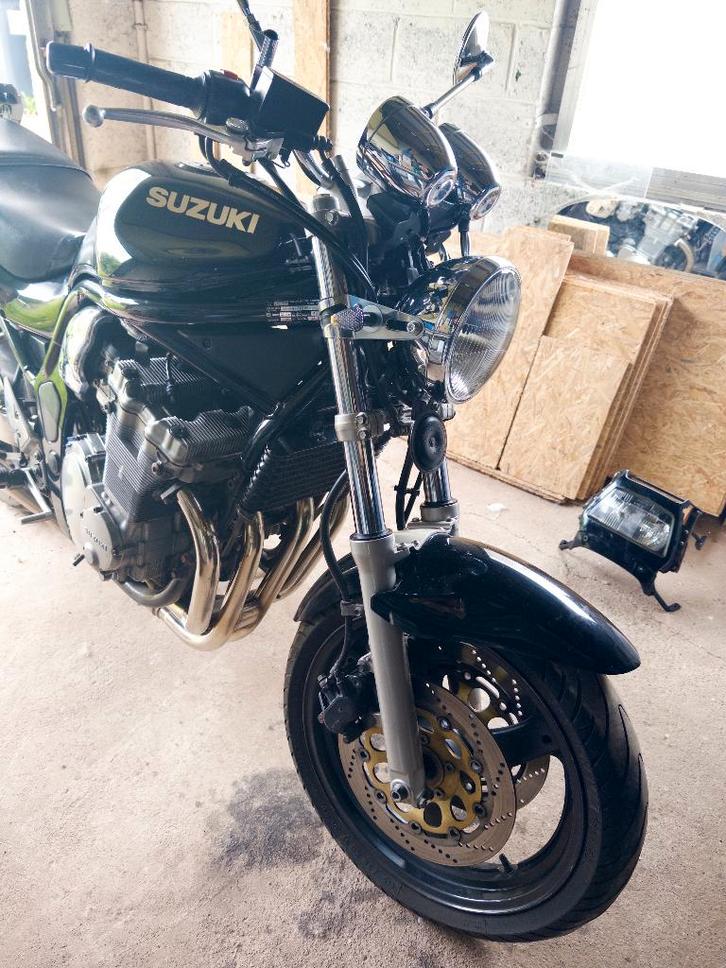 Suzuki Bandit GSF 600 noire de 1998, Motos, Motos | Suzuki, Particulier, Naked bike, plus de 35 kW, 4 cylindres, Permis Moto A