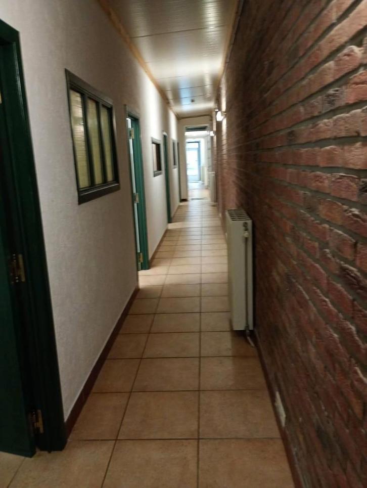 Rez professionnel 100 m² – Bureaux ou paramédical, Immo, Huizen te huur, Charleroi, Overige soorten, Direct bij eigenaar