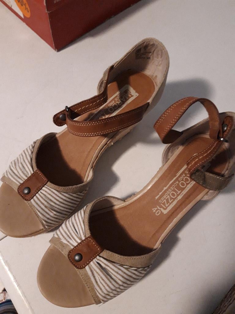 nieuwe sandalen maat 40 (sleehak), Verzenden, Nieuw