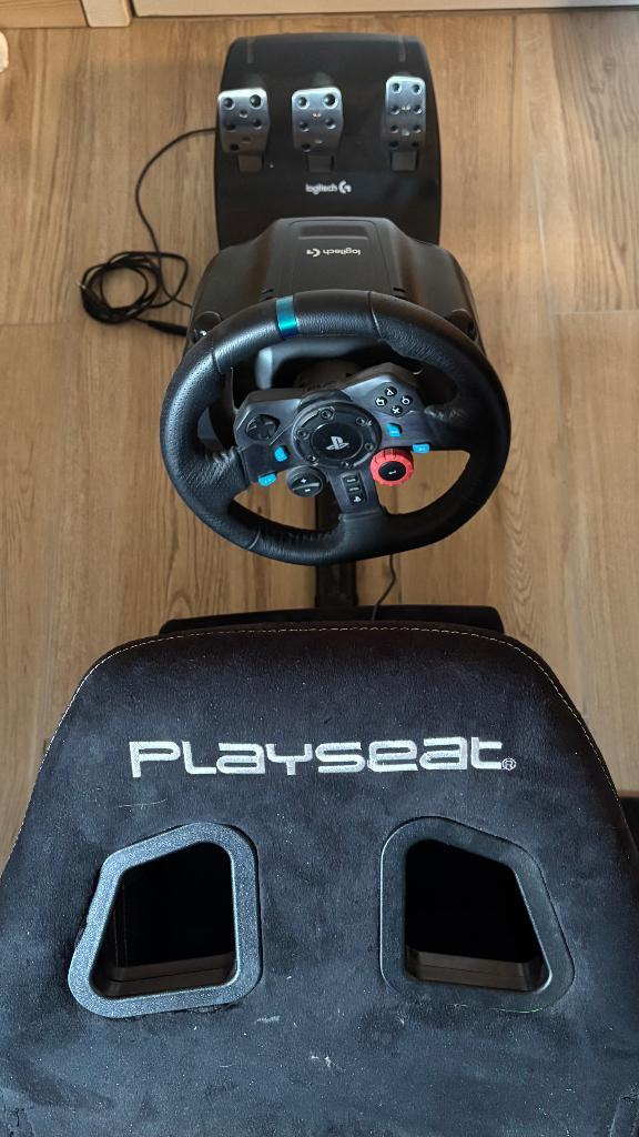 Logitech g29/playseat-simulator, Games en Spelcomputers, Spelcomputers | Overige Accessoires, Zo goed als nieuw, Racestuur, Logitech