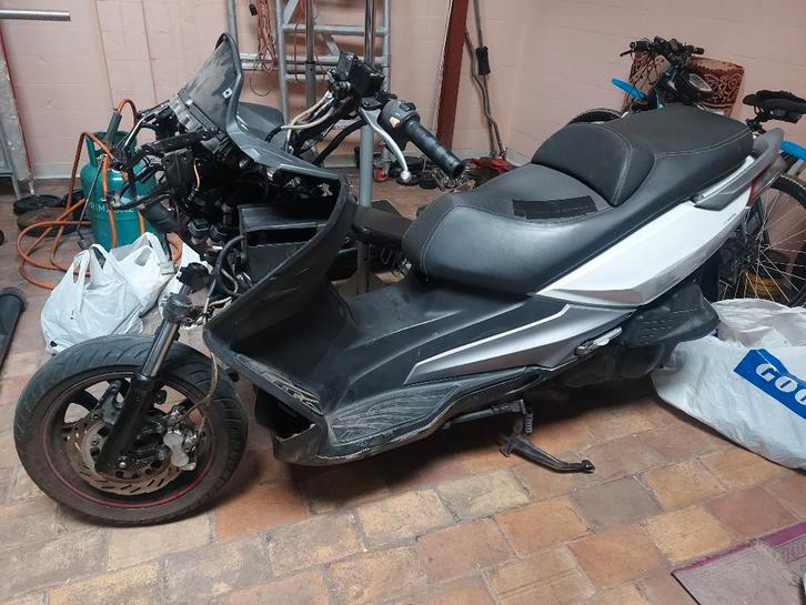 scooter sym joymax 125i, Vélos & Vélomoteurs, Scooters | SYM, Utilisé, Essence, Enlèvement