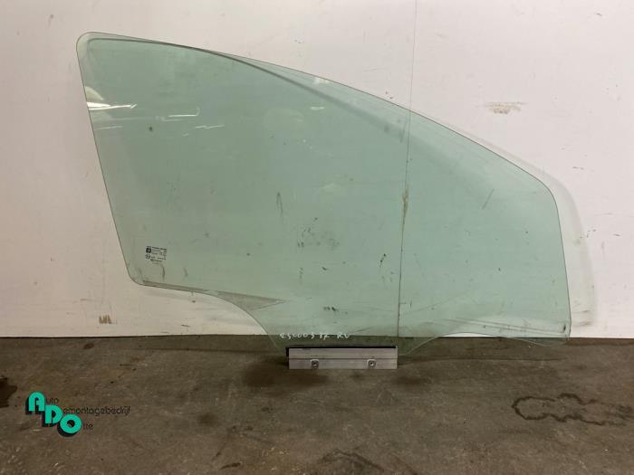 Vitre portière 4portes avant droite d'un Opel Corsa (Corsa, Autos : Pièces & Accessoires, Vitres & Accessoires, Opel, Utilisé