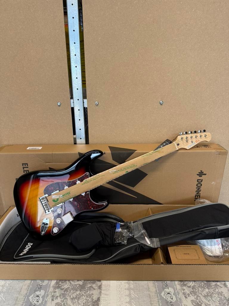 Donner, Electric Guitar DST 152s, Muziek en Instrumenten, Snaarinstrumenten | Gitaren | Elektrisch, Ophalen, Nieuw