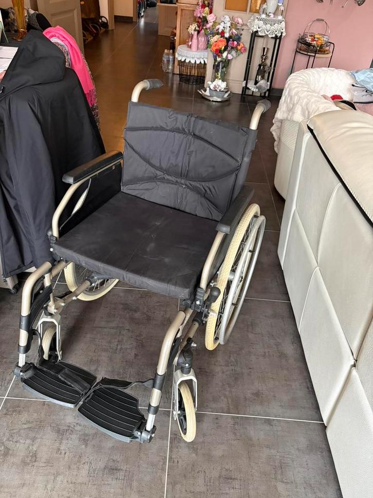 Invalide rolwagen Vermeiren 300, Diversen, Rolstoelen, Zo goed als nieuw, Ophalen