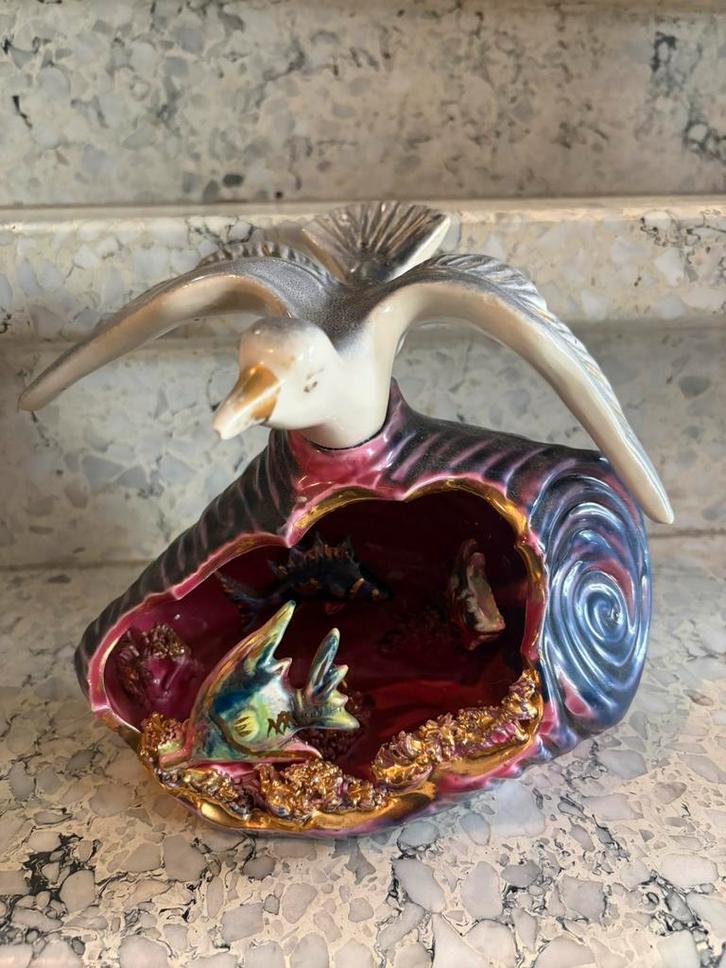 Vintage keramiek coqcuille met meeuw en visjes, Antiquités & Art, Antiquités | Céramique & Poterie, Enlèvement ou Envoi