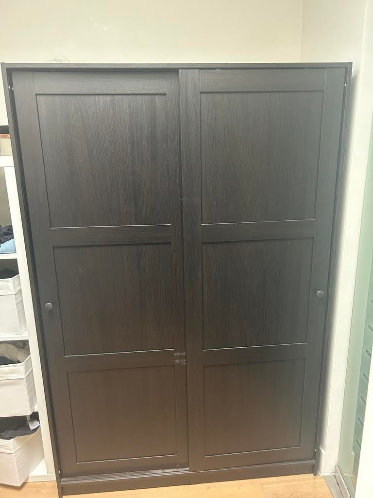 Zwarte ikea kleerkast, Huis en Inrichting, Ophalen, Zo goed als nieuw