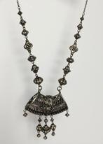 Grand et long collier ethnique, Bijoux, Sacs & Beauté, Enlèvement ou Envoi