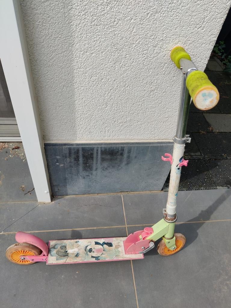 Step Minnie Mouse, Ophalen