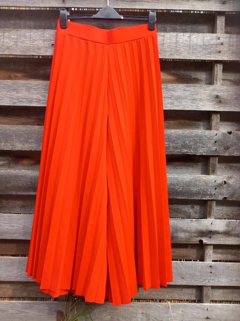 Nieuwe plissé rode zijde broek maat 38, Nieuw, C&A, Rood, Ophalen