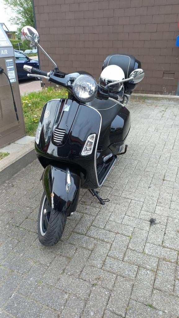 Goed onderhouden Vespa GTS Super 125, Fietsen en Brommers, Snorfietsen en Snorscooters, Ophalen, Zo goed als nieuw, Benzine, Vespa