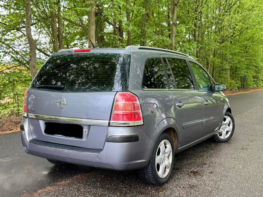 Opel Zafira 1,6 benzine GEKEURD vvk, euro4, 7 plaats, …, Auto's, Opel, Voorwielaandrijving, Monovolume, Zwart, 4 cilinders