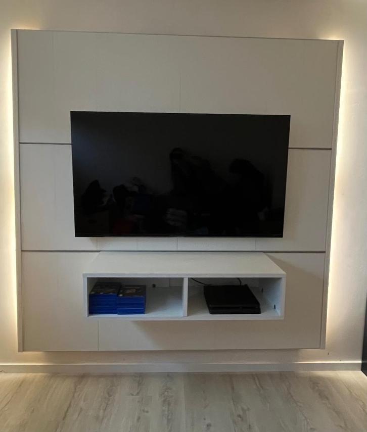 Cinewall => ophangingsysteem voor TV, Huis en Inrichting, Kasten |Televisiemeubels, Gebruikt, Ophalen