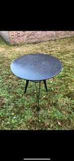 Table Fermob laquée grise, Tuin en Terras, Tuintafels, Ophalen, Zo goed als nieuw